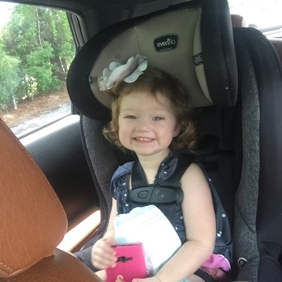 Meet your Posher, Courtney - Picture 3 of 4